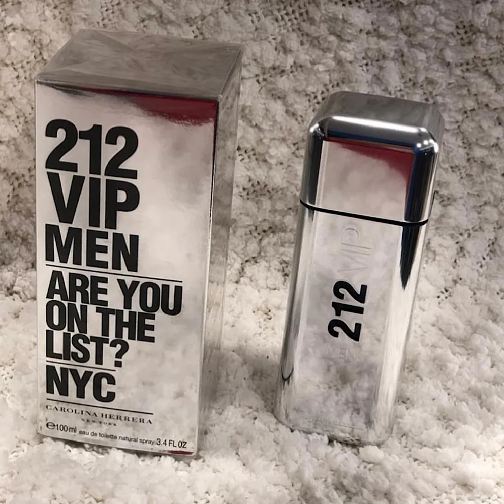 Carolina Herrera 212 VIP Men