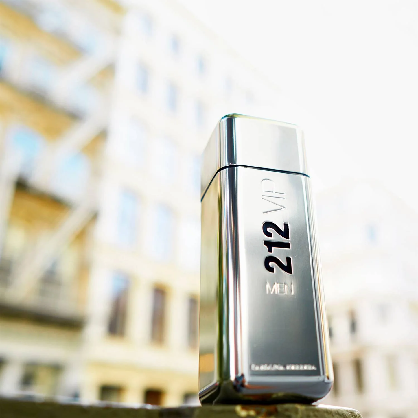 Carolina Herrera 212 VIP Men