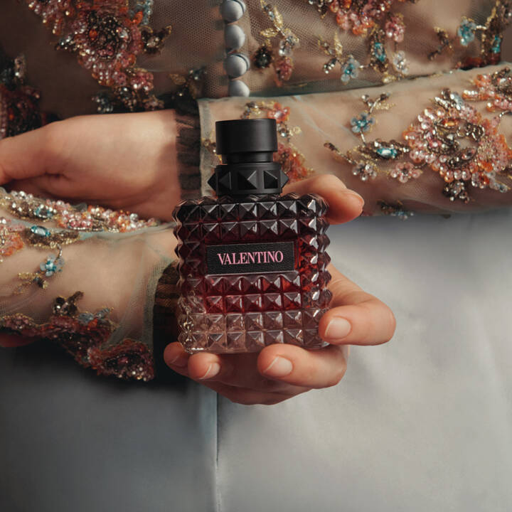 Valentino Donna Born In Roma Intense